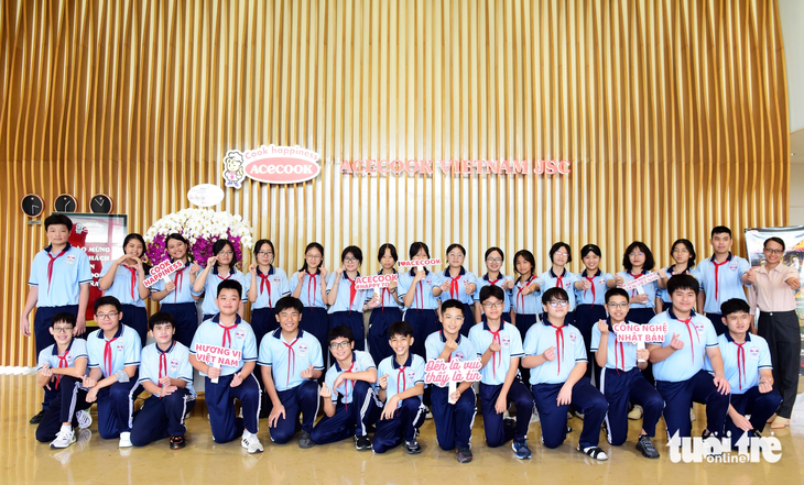 Đoàn học sinh Trường THCS Đức Trí được đến trải nghiệm các hoạt động ngoại khóa và tham quan nhà máy sản xuất mì hiện đại bậc nhất Việt Nam - Ảnh: DUYÊN PHAN