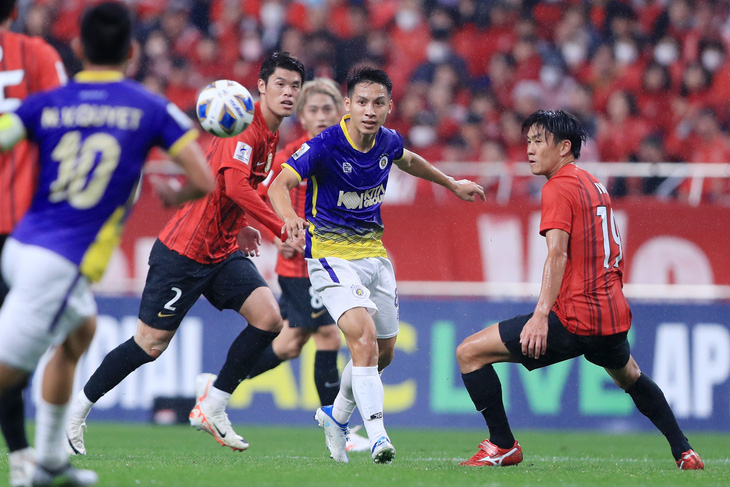 Tiền vệ Đỗ Hùng Dũng đánh giá cao Wuhan Three Towns - Ảnh: HANOI FC