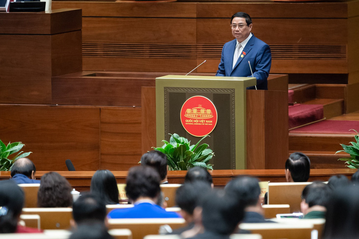 Thủ tướng Phạm Minh Chính nêu ra bài học kinh nghiệm trong chỉ đạo điều hành là đoàn kết toàn Đảng, đoàn kết toàn dân, đoàn kết dân tộc, đoàn kết quốc tế - Ảnh: GIA HÂN