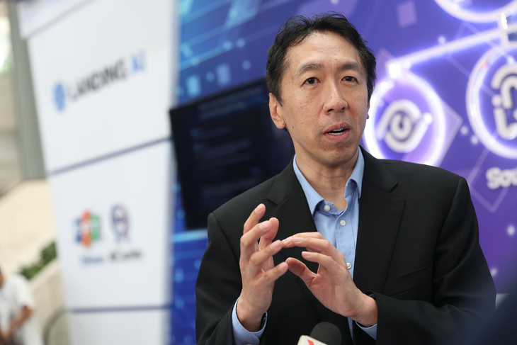 Ông Andrew Ng, nhà sáng lập và giám đốc điều hành Landing AI, top 100 người ảnh hưởng nhất toàn cầu trong lĩnh vực trí tuệ nhân tạo - Ảnh: HOÀNG NAM