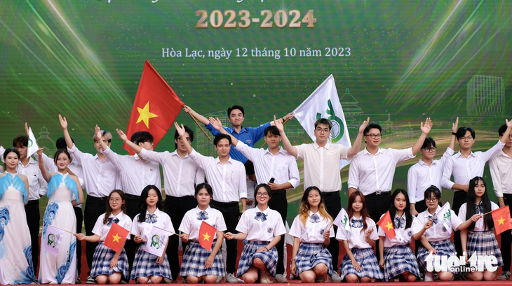 Sinh viên Đại học Quốc gia Hà Nội dự lễ khai giảng năm học 2023 - 2024 - Ảnh: NGUYÊN BẢO
