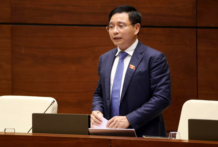 Bộ trưởng Bộ Giao thông vận tải Nguyễn Văn Thắng trả lời chất vấn vào chiều 7-6 - Ảnh: GIA HÂN