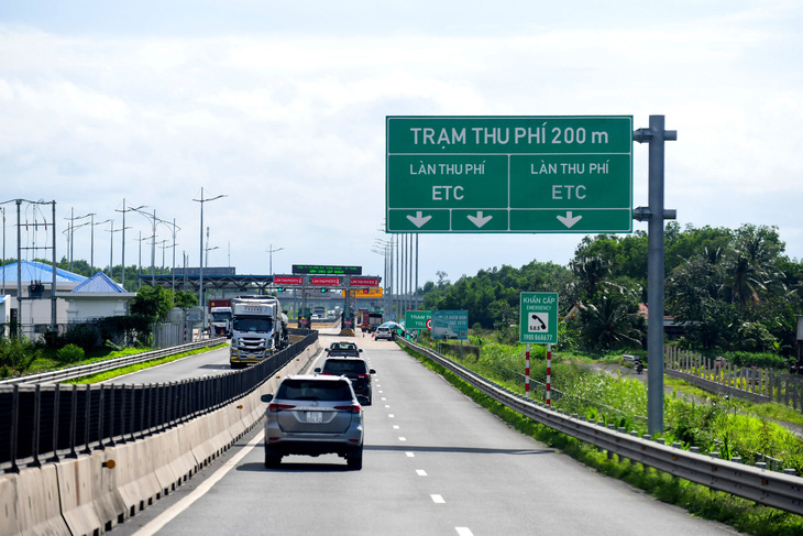 Cao tốc Trung Lương - Mỹ Thuận chưa có làn dừng khẩn cấp (ảnh chụp chiều 19-7) - Ảnh: QUANG ĐỊNH