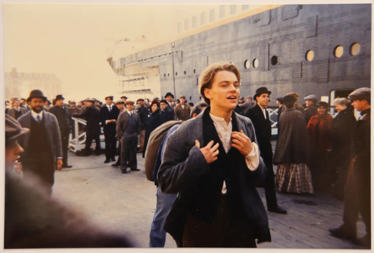 Leonardo DiCaprio trong tạo hình của Jack Dawson, một chàng trai nghèo có trái tim nhân hậu - Ảnh: Henry Aldridge & Son
