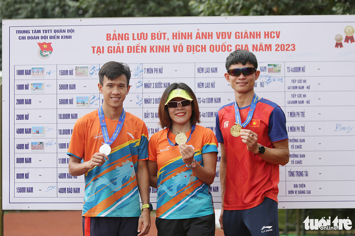 Tổ đi bộ Đà Nẵng giành 2 huy chương vàng, 1 huy chương bạc tại Giải điền kinh vô địch quốc gia 2023 - Ảnh: HOÀNG TÙNG