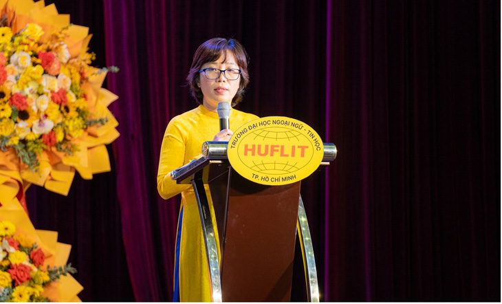 ThS. Hồ Đắc Hải Miên - Phó Giám đốc TTKĐCLGD, ĐHQG TP.HCM đánh giá cao những nỗ lực của HUFLIT trong công tác đảm bảo, nâng cao chất lượng giáo dục - Ảnh: HUFLIT
