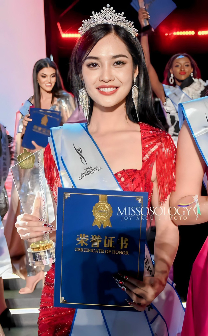 Nông Thúy Hằng đạt danh hiệu á hậu 2 Miss Friendship 2023