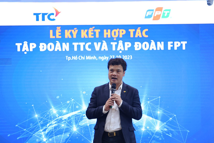 Ông Nguyễn Văn Khoa - tổng giám đốc Tập đoàn FPT - phát biểu tại sự kiện - Ảnh: Đ.H.