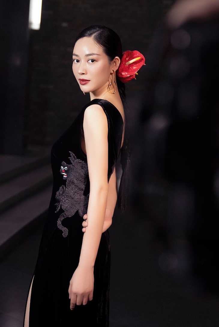 Mai Thanh Hà hé lộ bí quyết phối trang phục tối giản, mang cảm hứng Á Đông