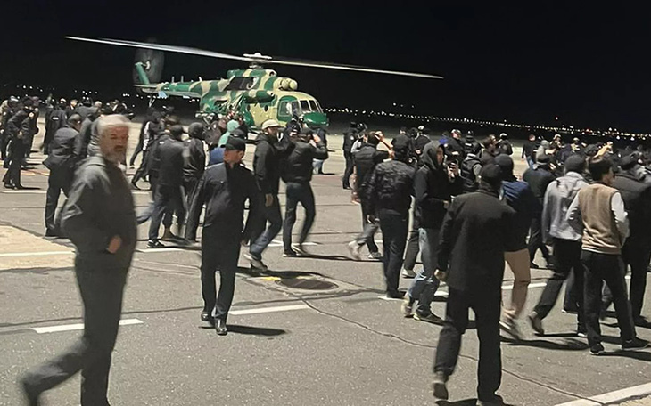 Nga bắt 60 người biểu tình chống Israel ở sân bay Dagestan