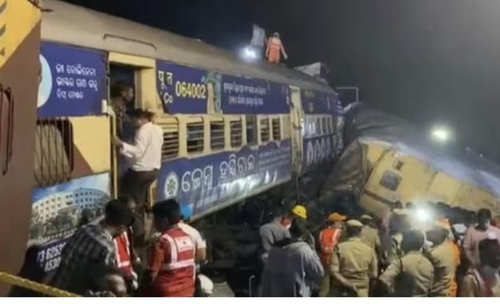 Hiện trường vụ tai nạn tàu hỏa ở bang Andhra Pradesh của Ấn Độ - Ảnh chụp màn hình Hindustan Times