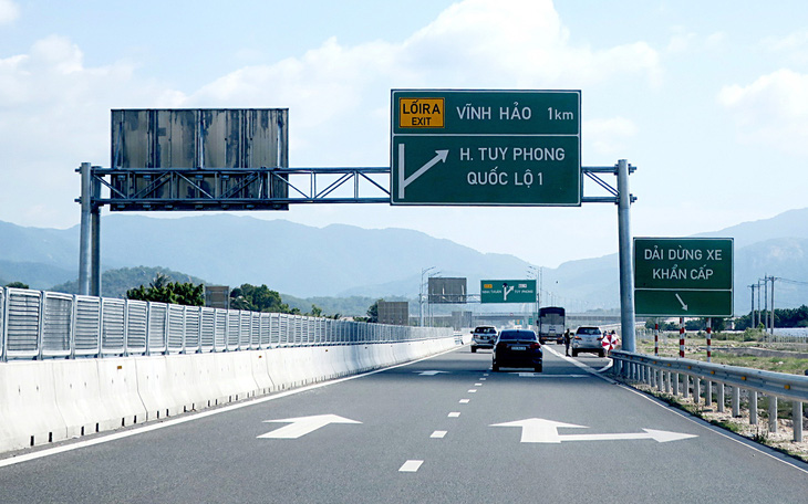 Cao tốc Phan Thiết - Vĩnh Hảo (dài 100,8km) sẽ được đưa vào vận hành chính thức trước Tết 2024 - Ảnh: T.T.D.
