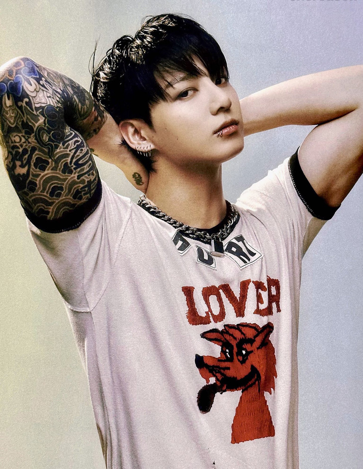 Jung Kook hiện là nghệ sĩ solo K-pop giành nhiều đề cử nhất tại MTV EMAs với 3 đề cử - Ảnh: Vogue Korea