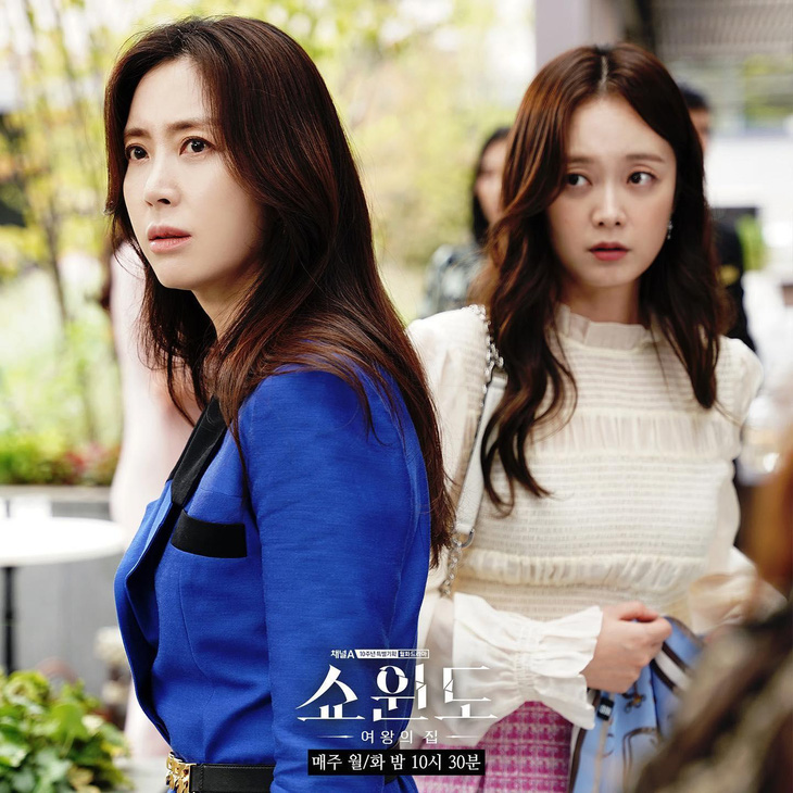 Những màn đối đầu giữa 'chính thất' Song Yoon Ah (trái) và 'tiểu tam'Jeon So Min khiến khán giả thích thú.