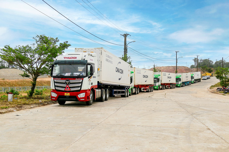 THILOGI vận chuyển trái cây từ nông trường Lào qua cửa khẩu quốc tế Nam Giang, Quảng Nam