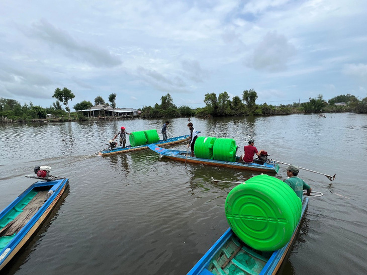 Thị trường bồn chứa nước đón đầu hạn, mặn vùng Đồng bằng sông Cửu Long - Ảnh 1.