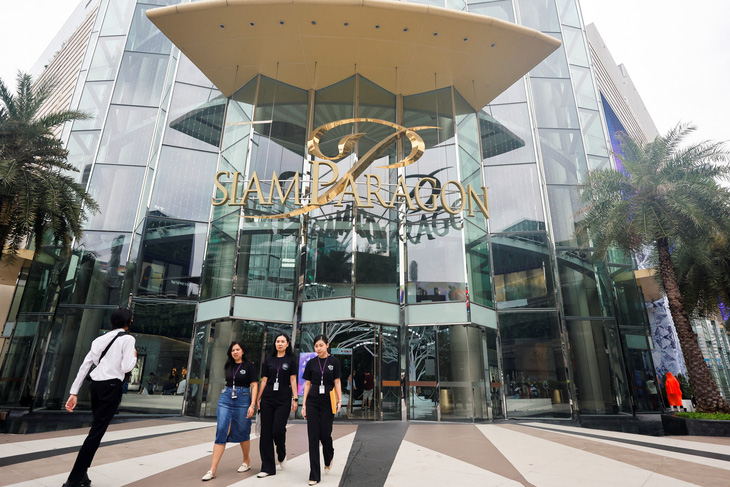 Siam Paragon, một trong những khu mua sắm sầm uất và tập trung đông du khách nhất thủ đô Bangkok, Thái Lan - Ảnh: REUTERS