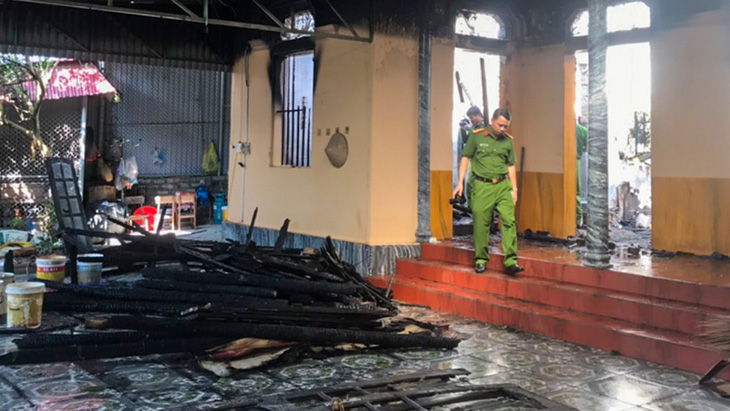Hiện trường vụ cháy nhà tại Bắc Giang khiến hai vợ chồng tử vong - Ảnh: MAI TUYẾT