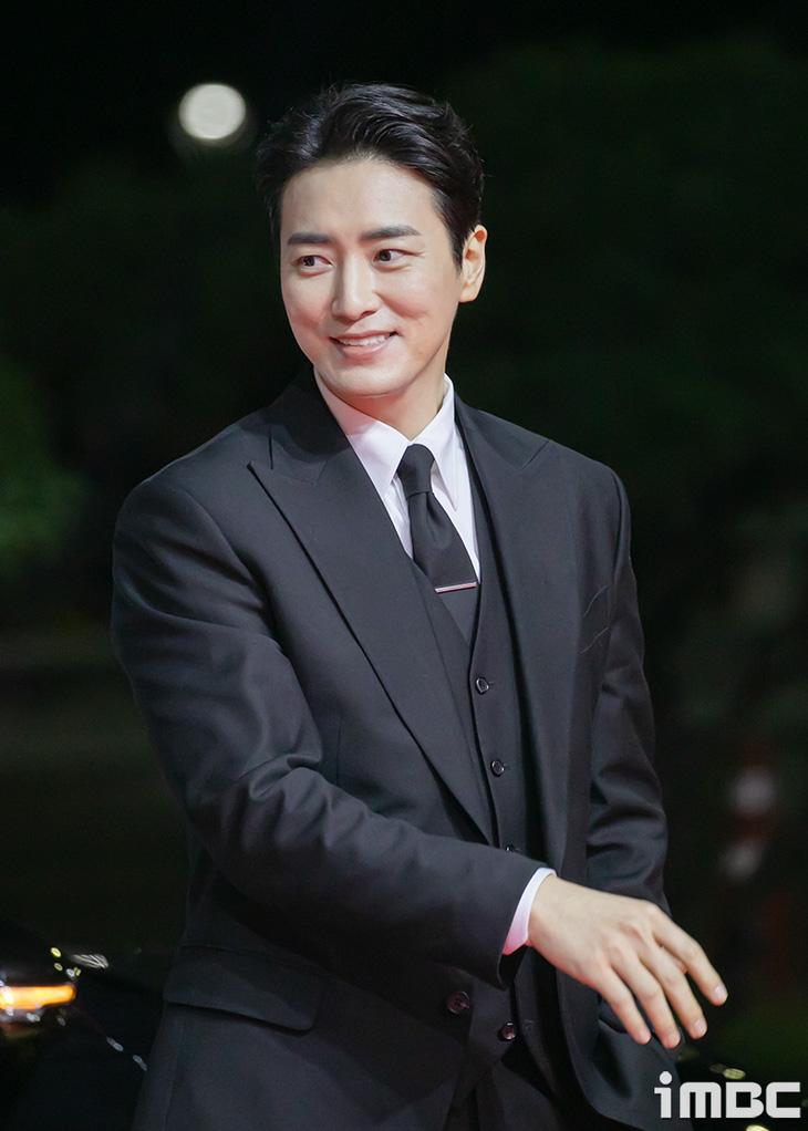 Diễn viên Lee Jun Hyuk