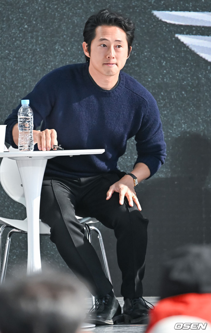 Nam diễn viên Stephen Yun nổi tiếng với vai diễn trong Beef, Minari cũng góp mặt