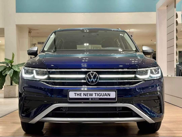 Về công nghệ an toàn, Volkswagen Tiguan có cân bằng điện tử, cảm biến va chạm, ga tự động, giới hạn tốc độ, cảnh báo áp suất lốp, hỗ trợ đỗ xe tự động, cảnh báo mất tập trung, nhắc nhở đánh lái hay hỗ trợ lên và xuống dốc - Ảnh: Đại lý Volkswagen/Facebook