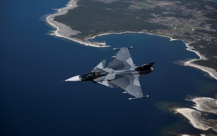 Thụy Điển nói gia nhập NATO trước mới gửi tiêm kích Gripen cho Ukraine