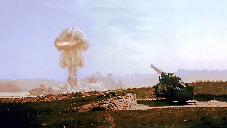 Một vụ thử hạt nhân có sức công phá 15 kiloton do quân đội Mỹ thực hiện ở bang Nevada vào tháng 5-1953 - Ảnh: Bộ Quốc phòng Mỹ