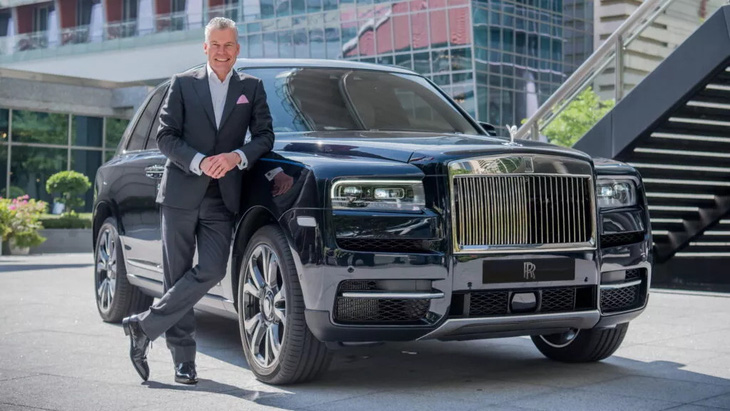 Ông Torsten Muller-Otvos chỉ còn giữ chức CEO Rolls-Royce đến tháng 12 năm nay - Ảnh: Carscoops