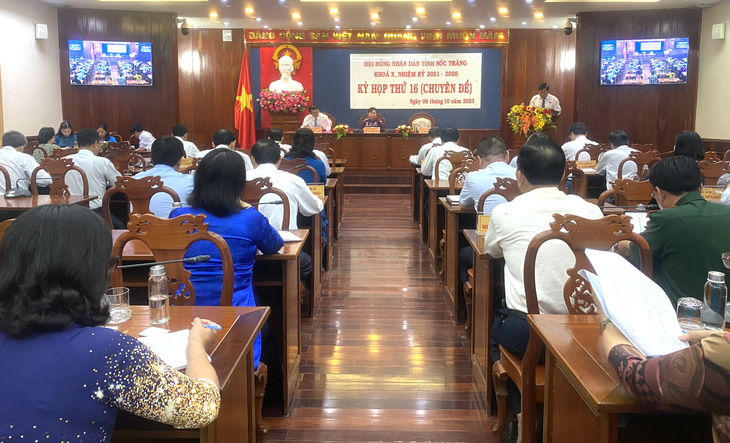 Quang cảnh kỳ họp thứ 16 Hội đồng nhân dân tỉnh Sóc Trăng - Ảnh: KHẮC TÂM