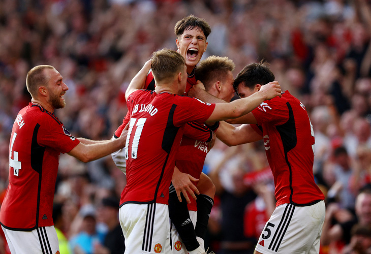 Man United giành chiến thắng ở những giây cuối cùng của phút bù giờ - Ảnh: REUTERS