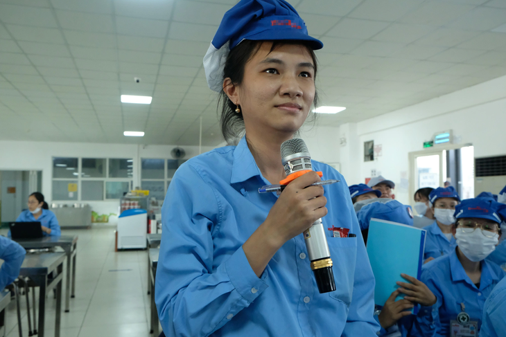 Bảo hiểm xã hội TP Đà Nẵng tổ chức buổi đối thoại chính sách bảo hiểm tại các khu công nghiệp để giải đáp quyền lợi của người lao động - Ảnh: TR.TRUNG