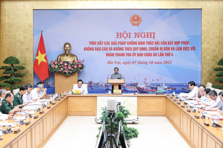 Thủ tướng Phạm Minh Chính chủ trì hội nghị thúc đẩy các giải pháp chống IUU - Ảnh: NHẬT BẮC