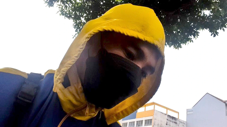Tài xế xe công nghệ xưng tên T. cho thuê tài khoản Gojek 400.000 đồng/tháng - Ảnh: Cắt từ video