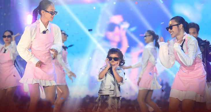 Rap Việt All-Star Concert 2023 thành công rực rỡ với loạt tiết mục được dàn dựng đẳng cấp - Ảnh 4.