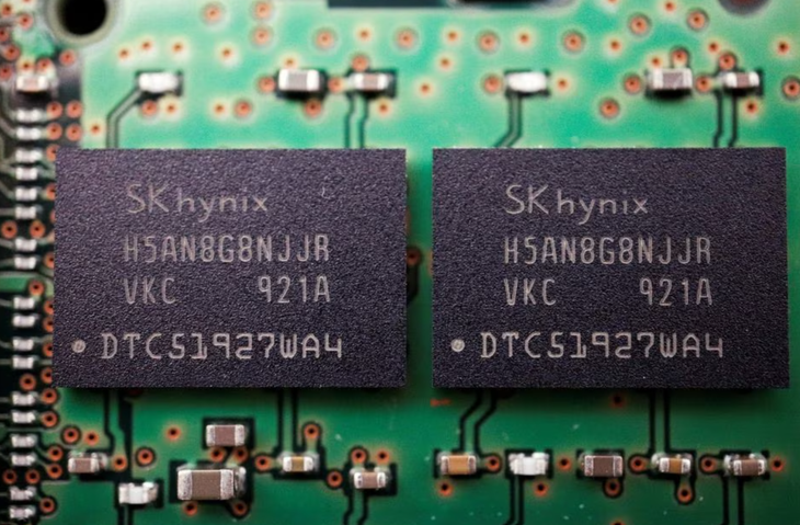 Sản phẩm chip của SK hynix - Ảnh: REUTERS