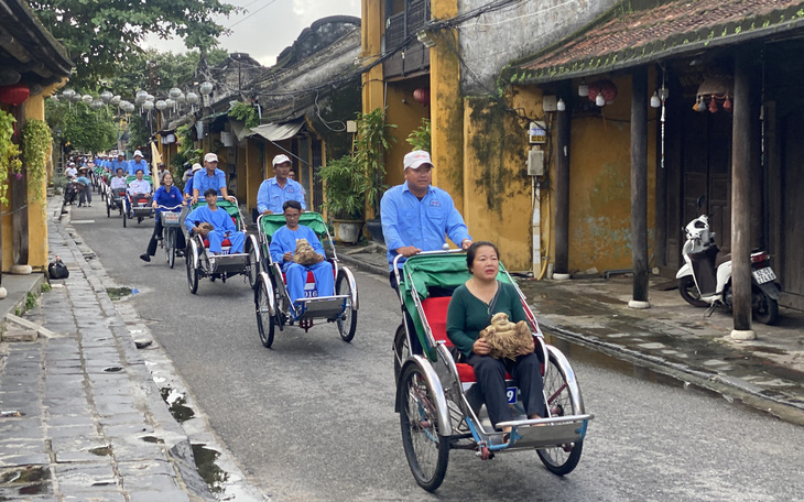 Hội An mừng gia nhập thành phố sáng tạo UNESCO: Trình diễn xích lô, xe đạp quanh phố cổ