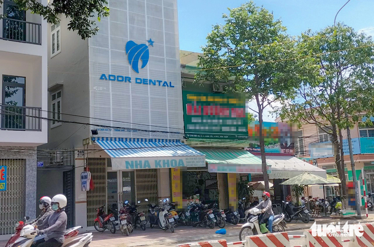 Chi nhánh Công ty cổ phần thương mại dịch vụ nha khoa ADOR tại phường Thanh Sơn (TP Phan Rang - Tháp Chàm) - Ảnh: DUY NGỌC
