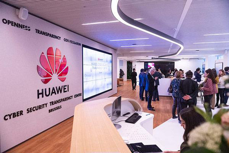 Các trung tâm minh bạch của Huawei mở cửa đón chào khách hàng và các tổ chức kiểm toán độc lập, các chính phủ để đánh giá và kiểm tra toàn diện sản phẩm - Ảnh: Huawei