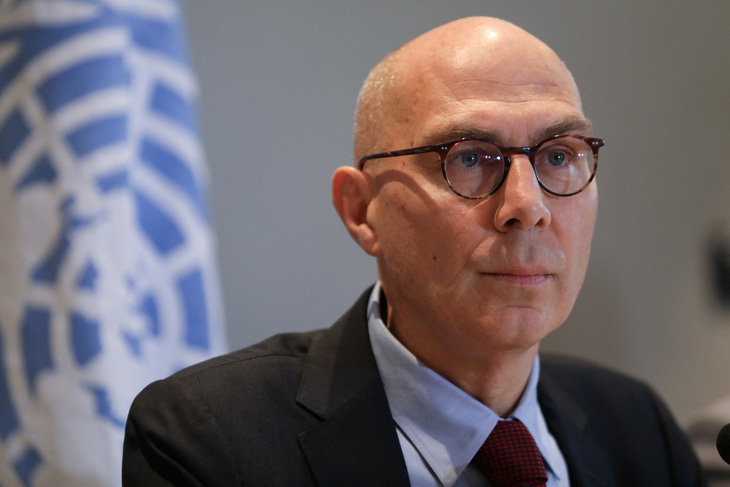 Cao ủy nhân quyền Liên Hiệp Quốc  Volker Turk lên tiếng về người Palestine ở Bờ Tây trong cuộc họp báo ở Amman (Jordan) ngày 10-11 - Ảnh: REUTERS