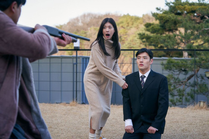 Yêu lại vợ ngầu là phim hài lãng mạn dẫn đầu phòng vé Hàn Quốc 3 tuần liên tiếp - Ảnh: Soompi