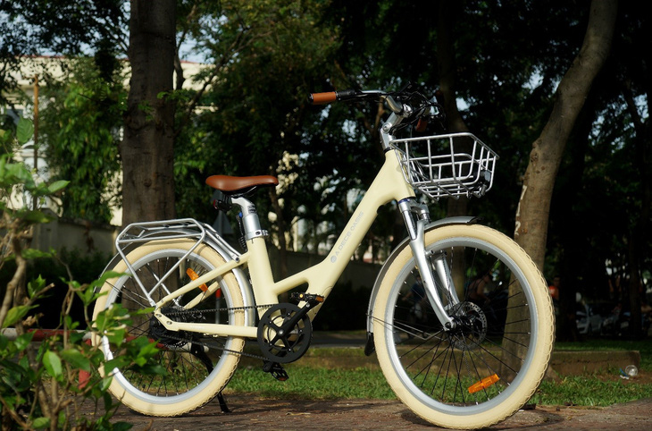 Chiếc ADO A28 màu sắc tươi tắn, năng động giúp mang lại cảm hứng đạp xe bất tận - Ảnh: ADO E-bike