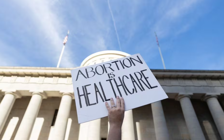 Bộ Tư pháp Mỹ ủng hộ quyền đi đến bang khác để phá thai