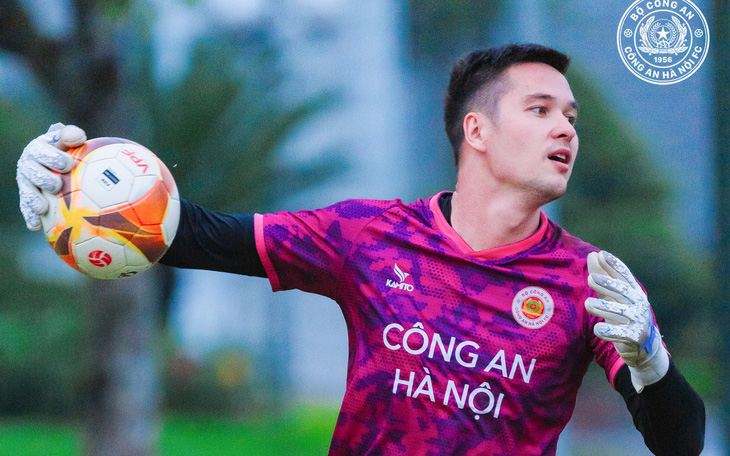 Phức tạp thủ tục nhập tịch cho thủ môn Filip Nguyễn