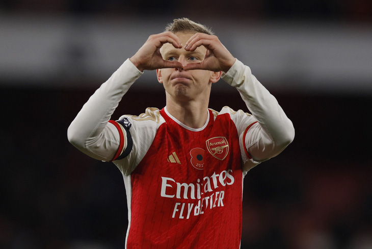 Zinchenko là người ấn định chiến thắng 3-0 cho Arsenal - Ảnh: REUTERS