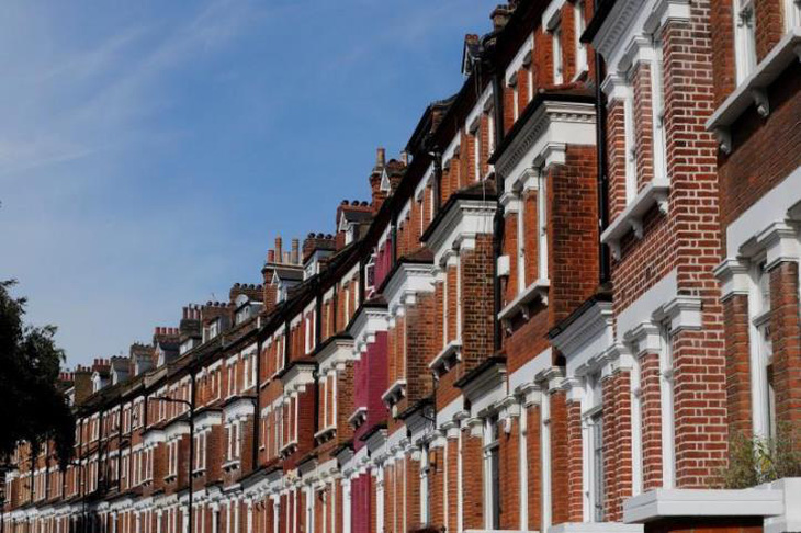 Giá nhà ở Anh bất ngờ tăng do nguồn cung hạn hẹp - Ảnh minh họa: Reuters