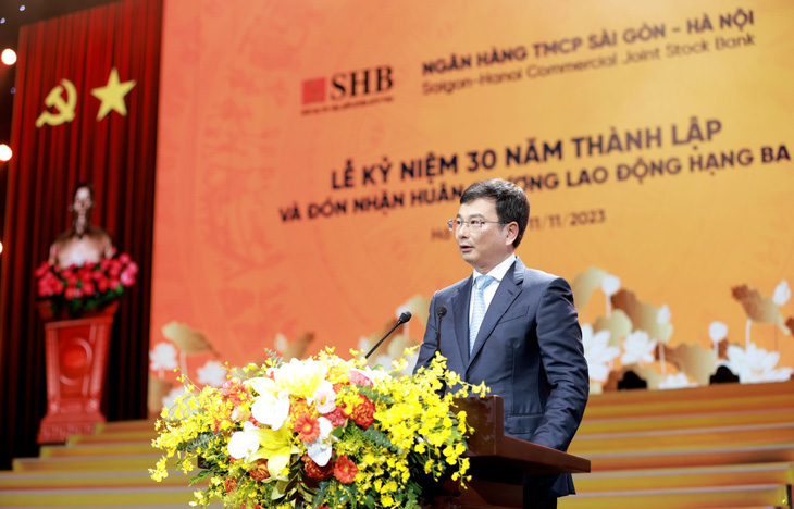 Phó Thống đốc Phạm Thanh Hà đánh giá cao các thành tựu cũng như những đóng góp của SHB đối với sự phát triển ổn định của kinh tế - xã hội - Ảnh: CTV