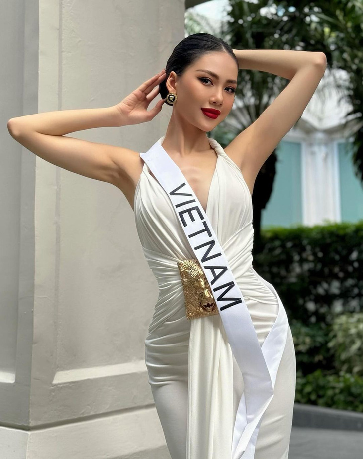 Trình ngôn ngữ của Bùi Quỳnh Hoa thi Miss Universe gây tranh cãi - Ảnh 2.