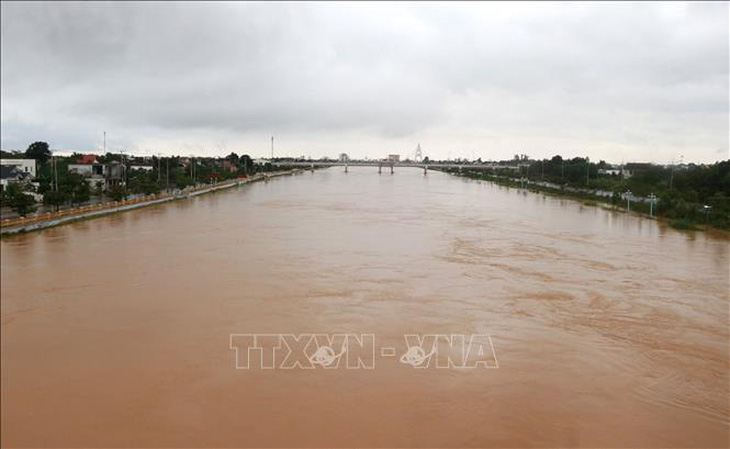Lũ trên sông Hiếu vượt báo động 2 gây ngập lụt vùng trũng, thấp - Ảnh: TTXVN