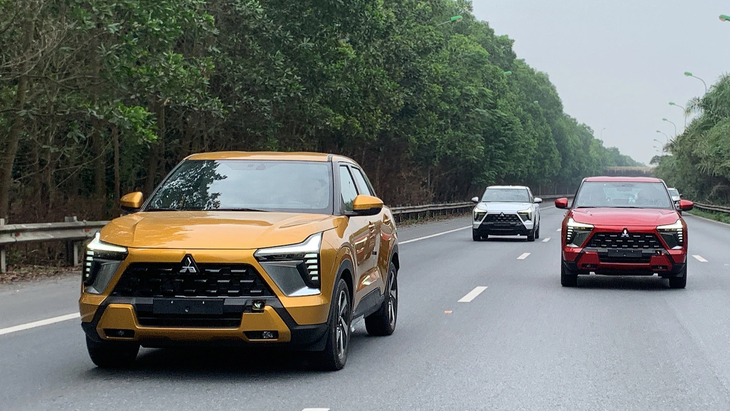 With 4 driving modes combined with Active Yaw Control (AYC) system and 222 mm ground clearance, the Mitsubishi XForce promises the ability to drive over rough, slippery surfaces and on flooded roads - Photo: Facebook