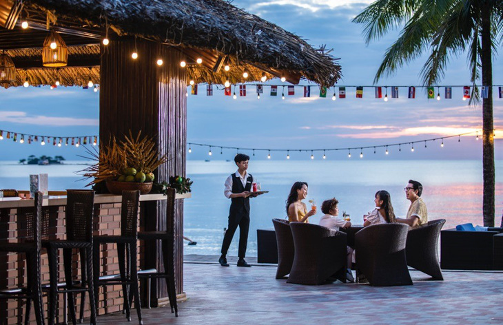 Vinpearl Resort & Spa Phú Quốc mang đến trải nghiệm ẩm thực từ buffet quốc tế đến fine dining đẳng cấp. Ảnh: Đ.H